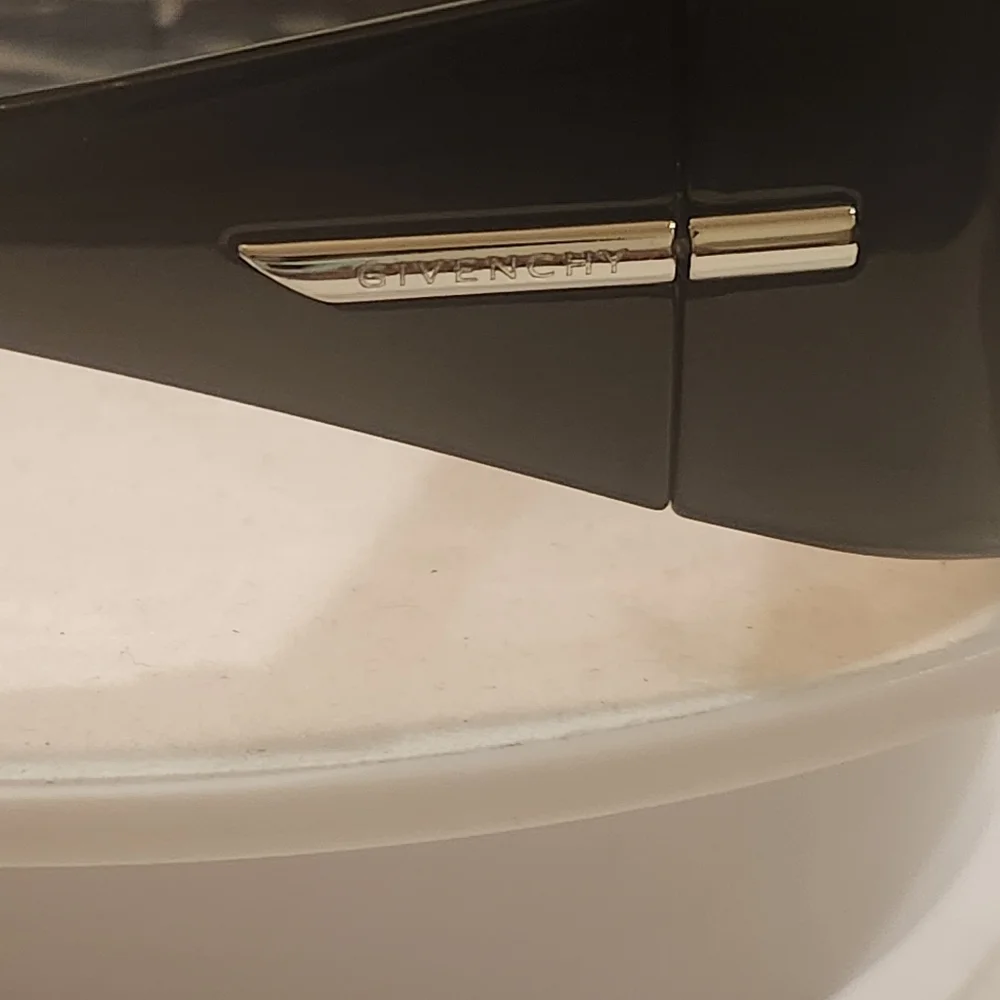 GIVENCHY GV40033U Oval Mask Sunglasses In Shiny Black/Smoke - Picture 10 of 10